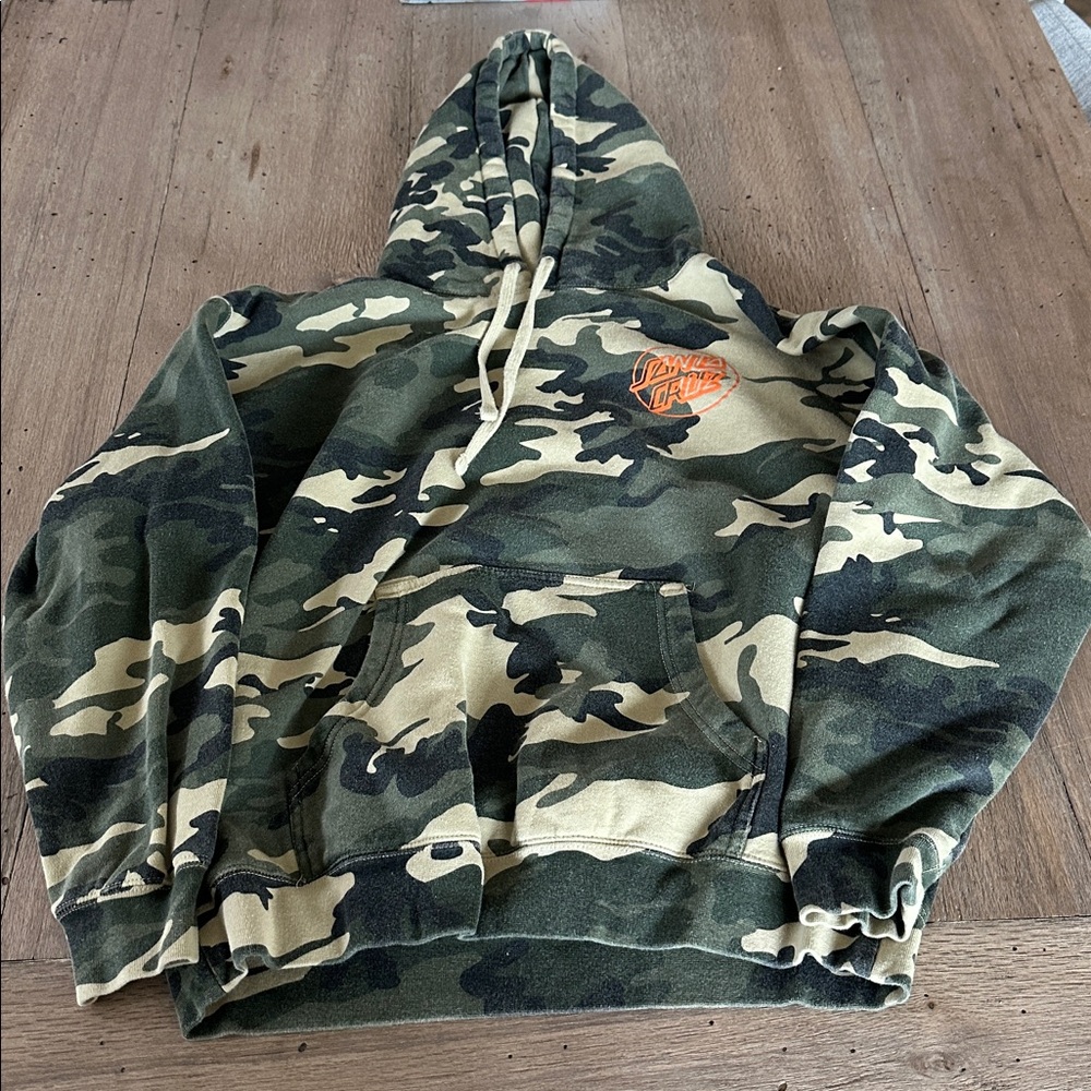 Santa Cruz Men’s Camo Hooded Sweatshirt